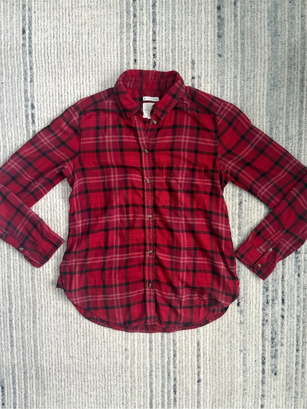 American Eagle Outfitters Red Plaid Button-Down Shirt Size S